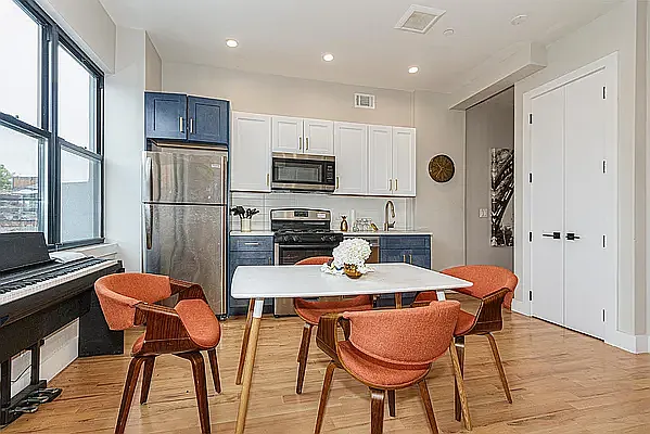 Building Photo - 997 Clarkson Ave #4L