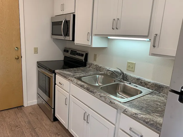 237 W Lakelawn Pl — Photo 3