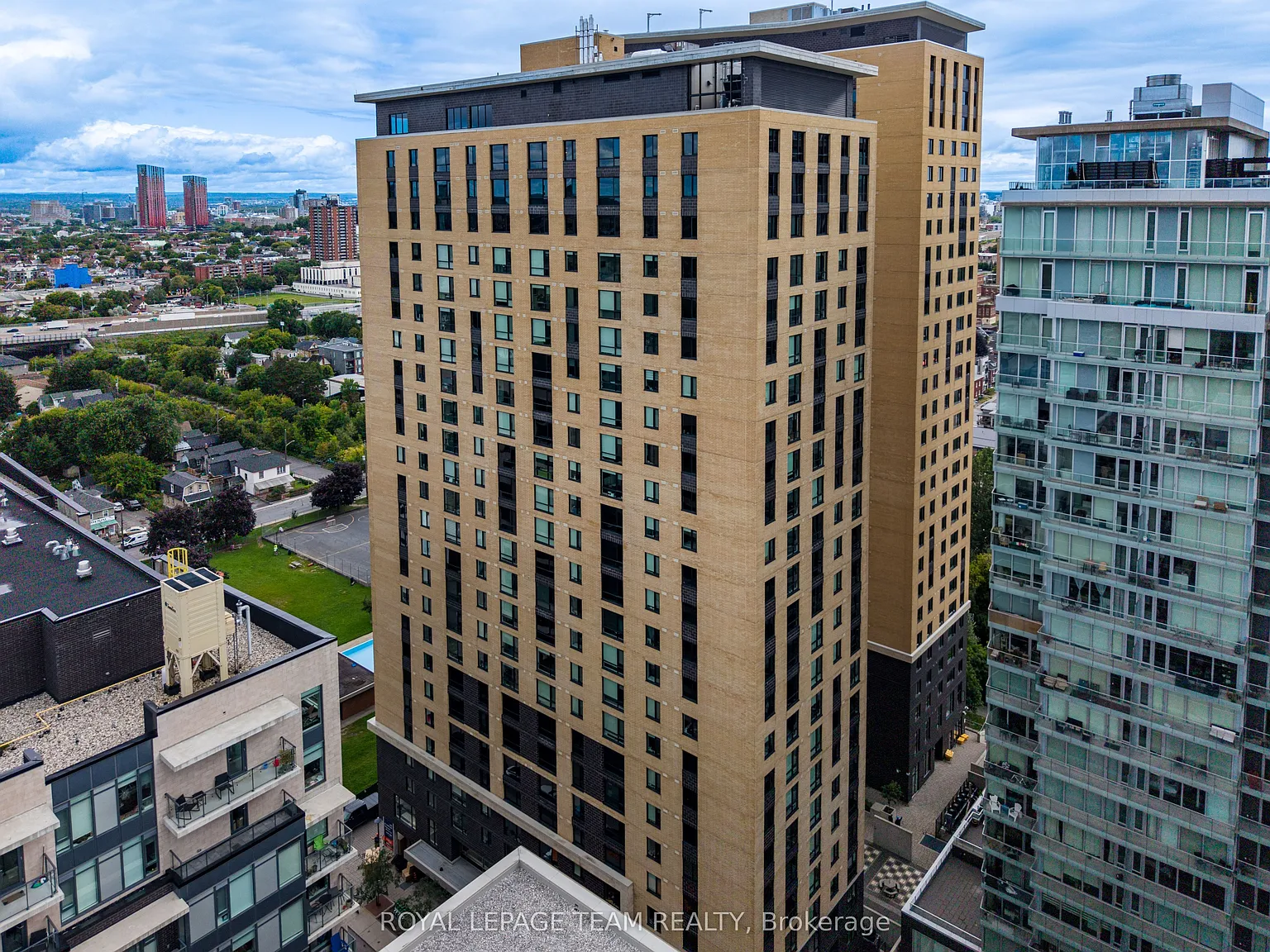 Studio, $1,800 — Photo 2