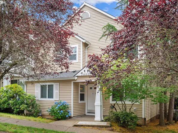 38800 Cascadia Village Dr, Sandy, OR 97055