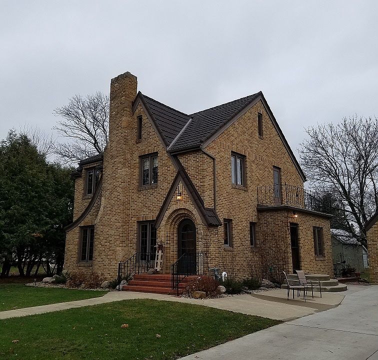 1st image of 1318 3rd Ave