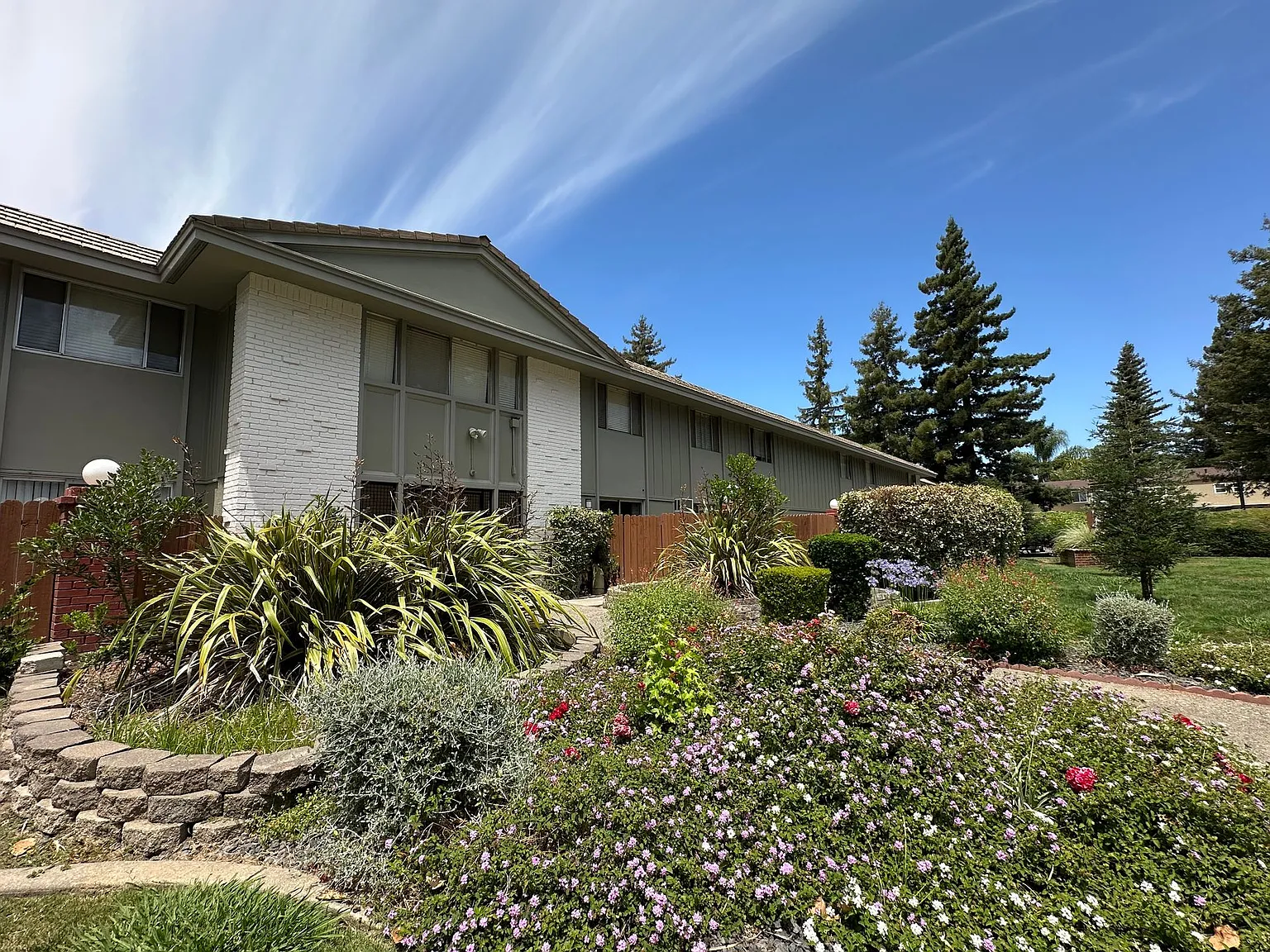 Greenhaven Apartments ~ In the Heart of Sacramento's Pocket Neighborhood! — Photo 2