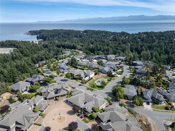 3650 Citadel Pl #16, Colwood, BC V9C 0C8