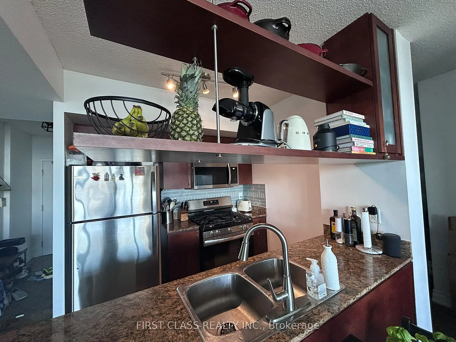 3 bed, $3,500 — Photo 2