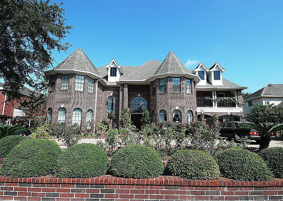 1st image of 13934 Drakewood Dr