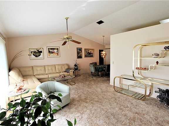 4th image of 448 Harland Ave