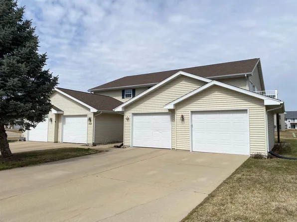 382 Chapin St APT 2, Columbus, WI 53925