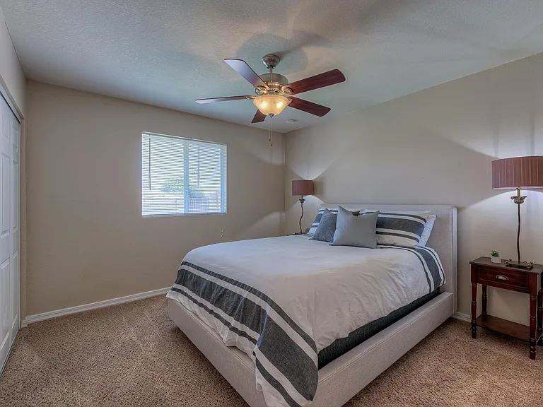 8031 E Oak St — Photo 19