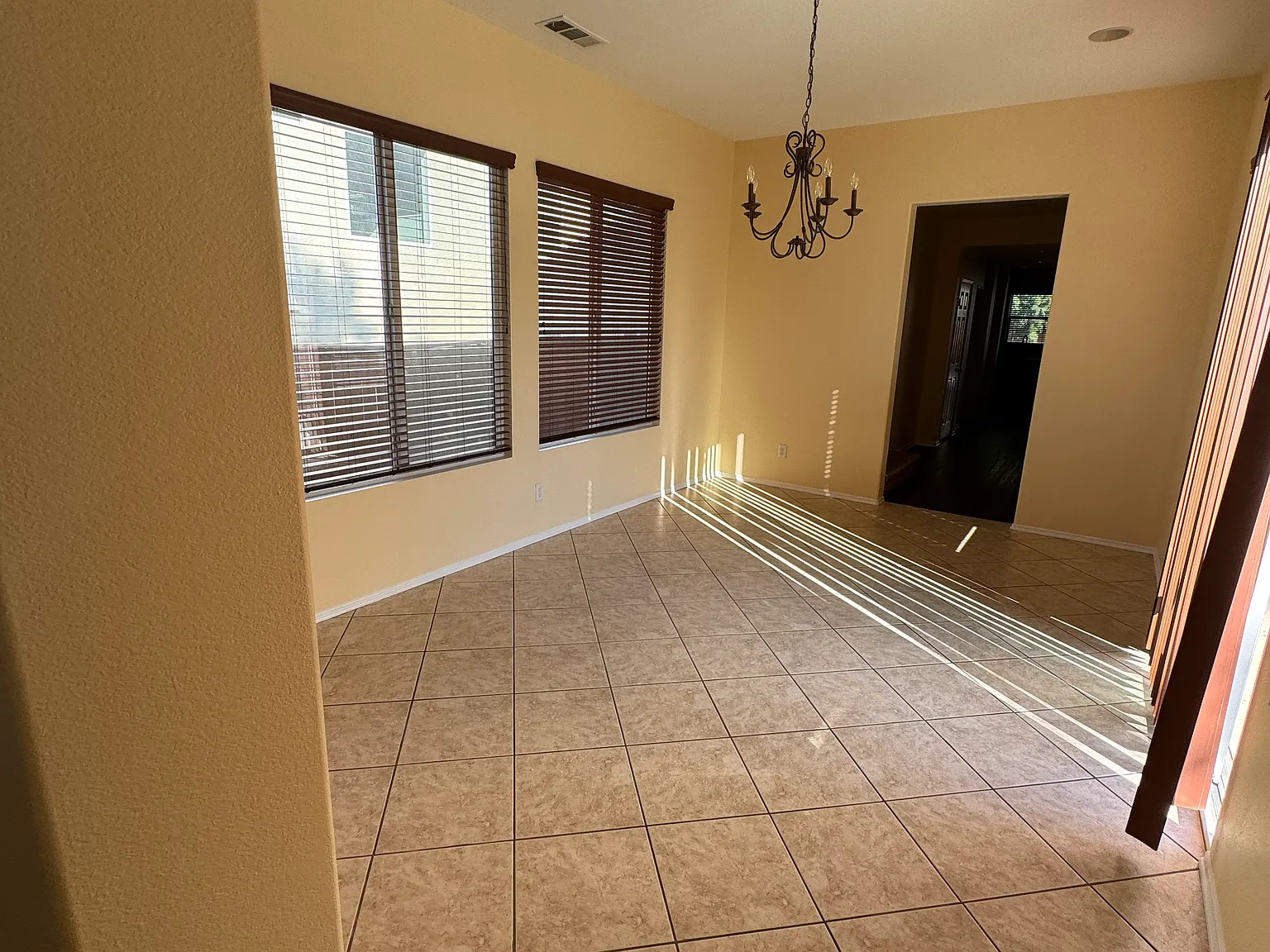 25002 Boxelder Ct — Photo 2