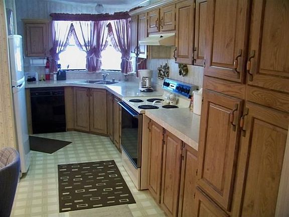 4th image of 636 Jeremy Dr
