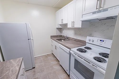 Lansdowne Towers Apartments Photo 1