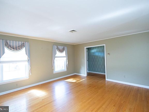 3rd image of 1 Kiowa Rd