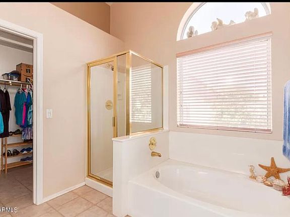5th image of 857 N Hillridge