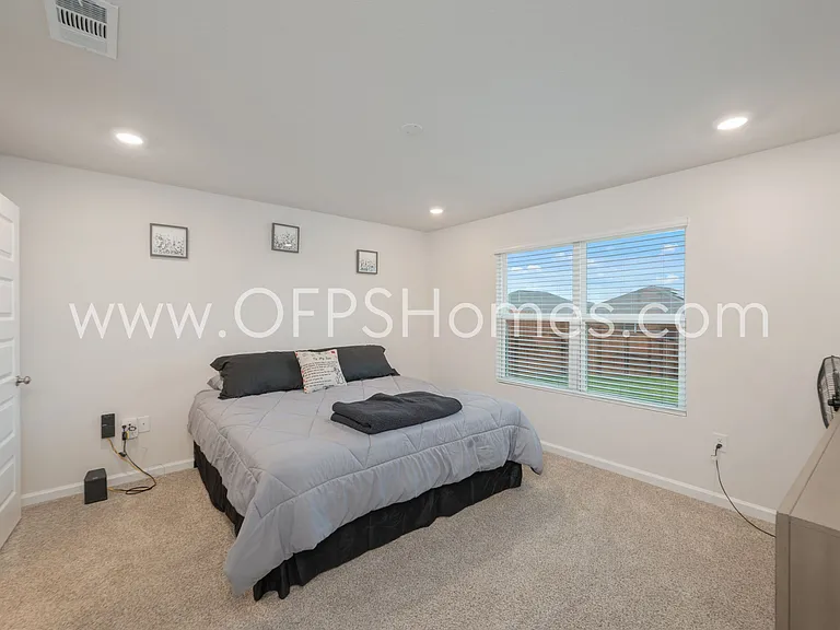 4623 Naval Ct — Photo 25
