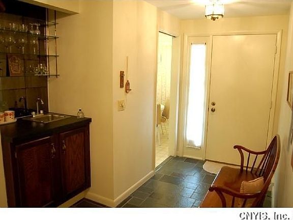 3rd image of 102 Kimry Moor