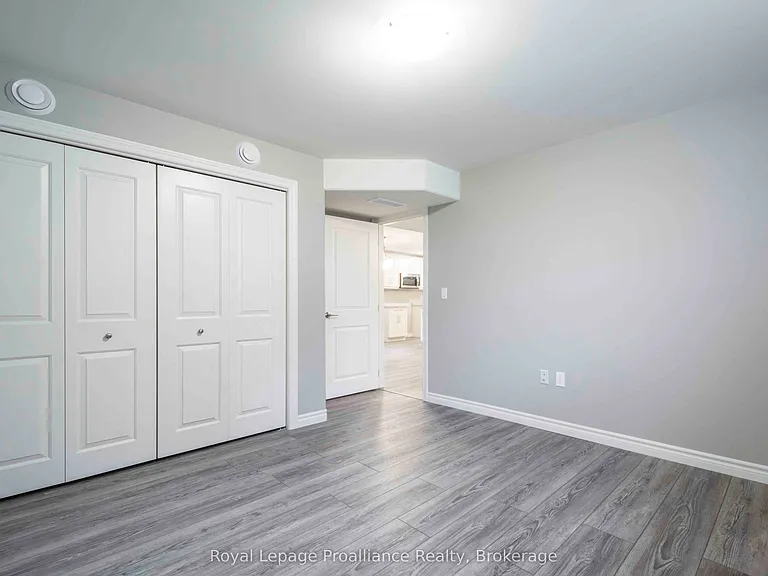 47 Dewal Pl — Photo 9