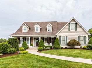 1822 Madison Dr, Coraopolis, PA