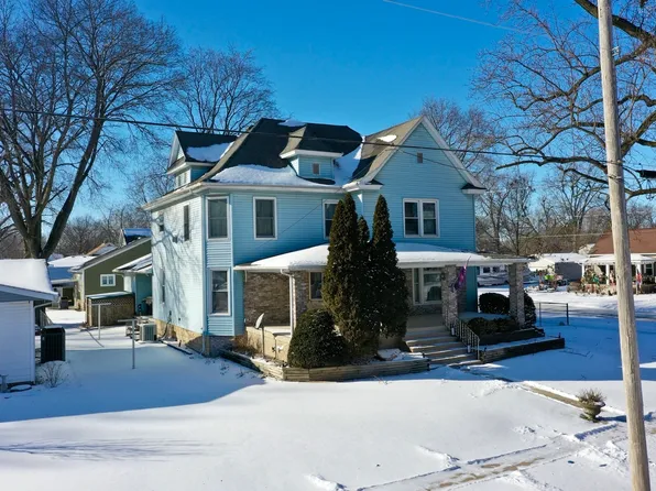 310 N 2nd St, Fairbury, IL 61739
