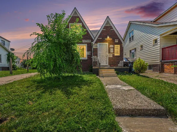 5045 Wayburn St, Detroit, MI 48224