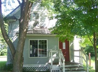 216 N 3rd St, Wallingford, IA 51365