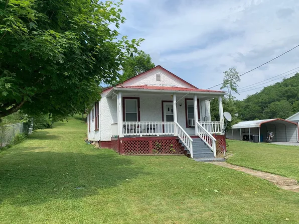 129 Harper St, White Sulphur Springs, WV 24986