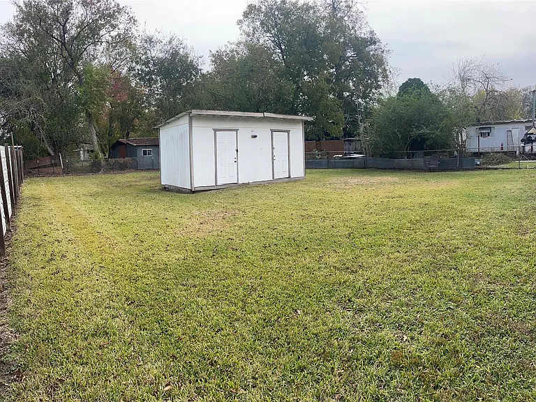 2617 Oleander Dr — Photo 9