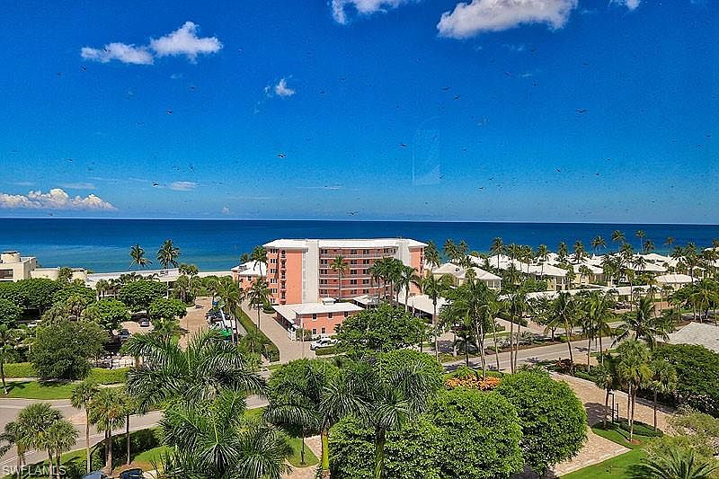 1st image of 2400 Gulf Shore Blvd N
