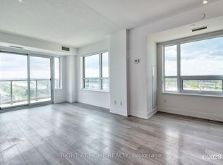 1215 Bayly St #1109, Pickering, ON L1W 0B4