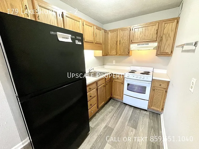 179 Lakeshore Dr #2 — Photo 4