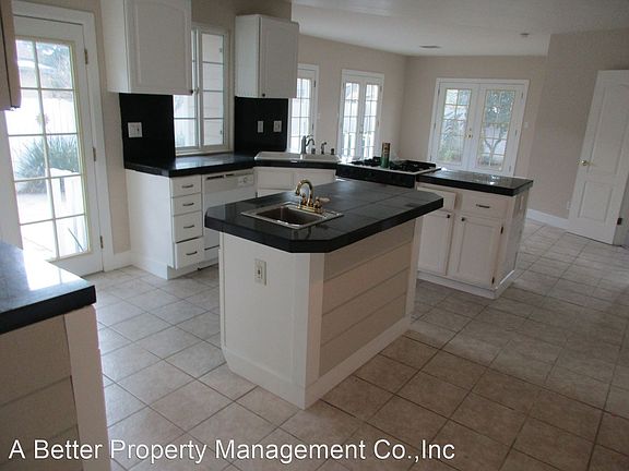 3rd image of 3843 Albury Ave