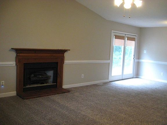 3rd image of 114 Shane Ln