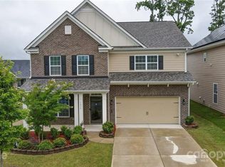 1050 Dina Dr, Fort Mill, SC 29708