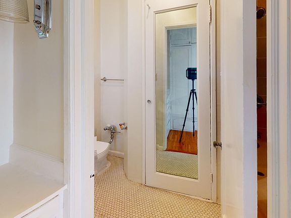 4th image of 899 Green St #406