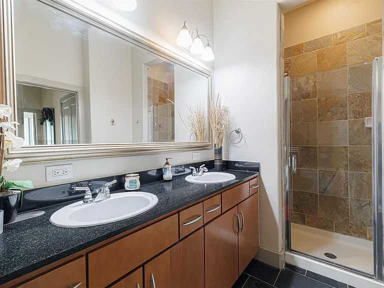 1901 Post Oak Blvd #3109 — Photo 15