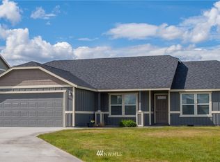 1510 W Tennessee Dr, Moses Lake, WA 98837