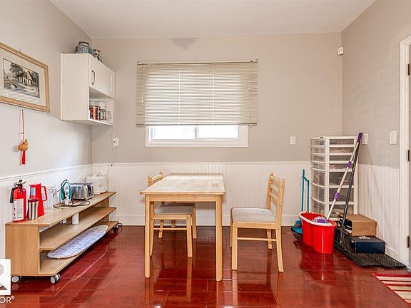 3rd image of 9332 106a Ave NW