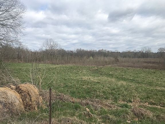5th image of 70 Huron Ln