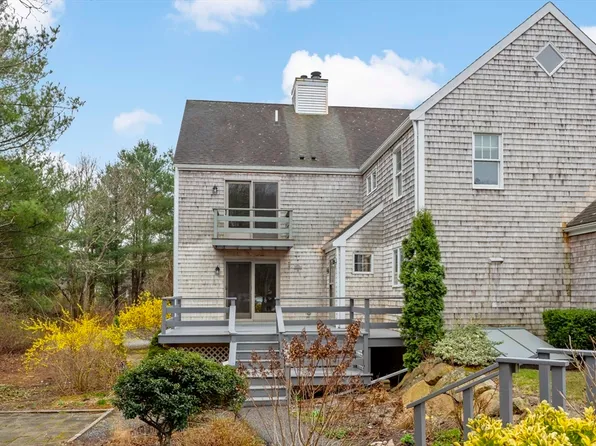 15 Chilmark Dr Unit D, East Falmouth, MA 02536