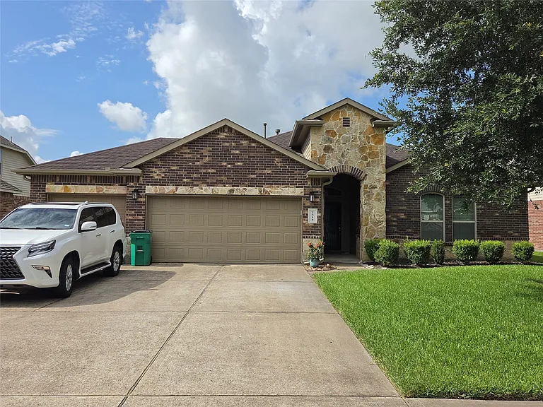 2514 Copper Fields Dr — Photo 1