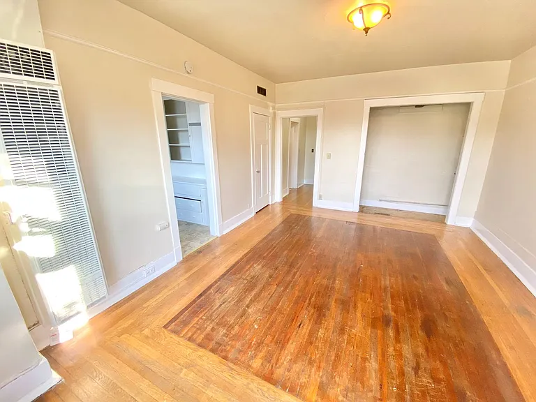St Florence Apartments — Photo 12