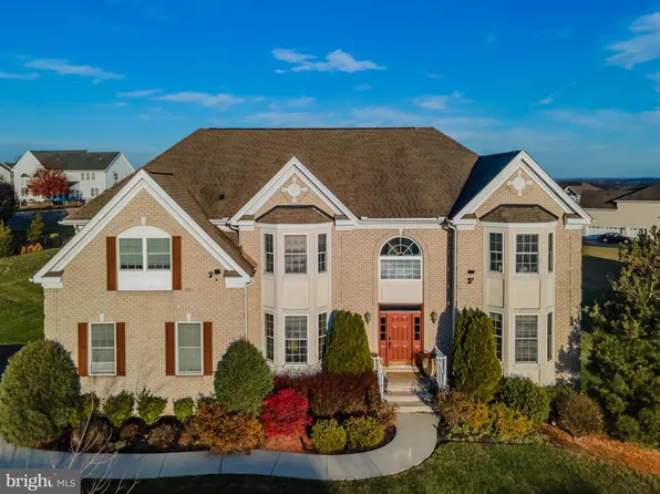 24 Bella Vista Dr, Mechanicsburg, PA 17050