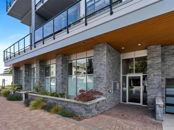 9775 4th St #303, Sidney, BC V8L 2Z8