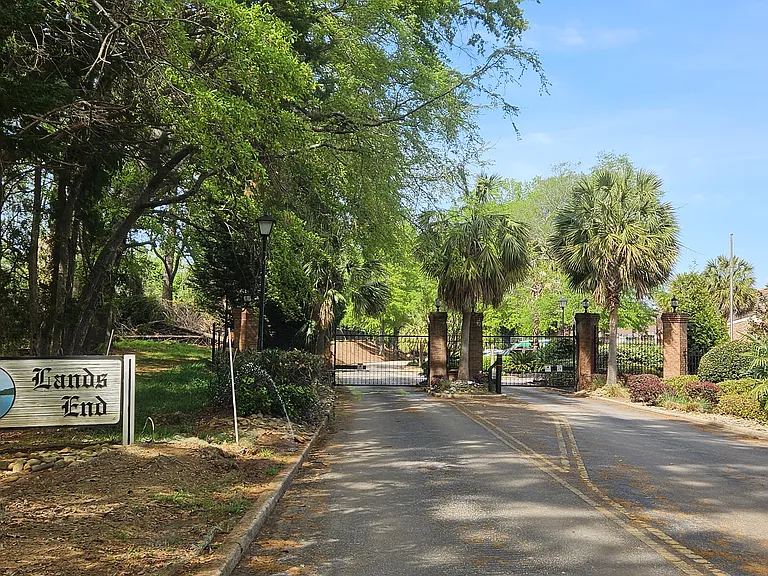 10 Little Hollow Ln — Photo 4