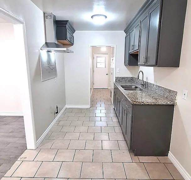 4033 W El Segundo Blvd — Photo 10