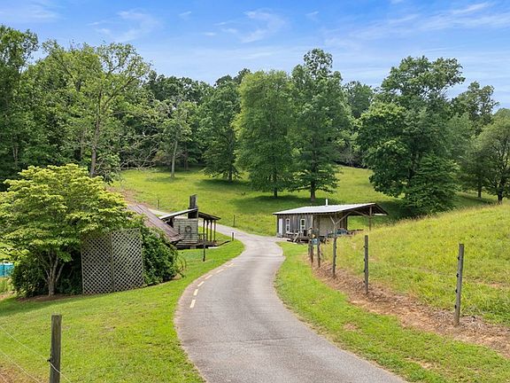 35th image of 102 Cross Creek Ln