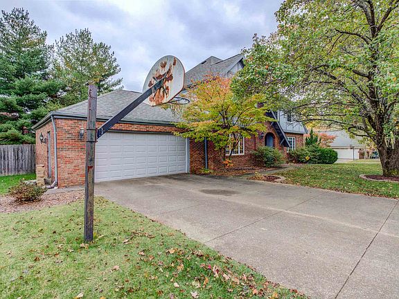 3rd image of 3600 Eastbrooke Dr