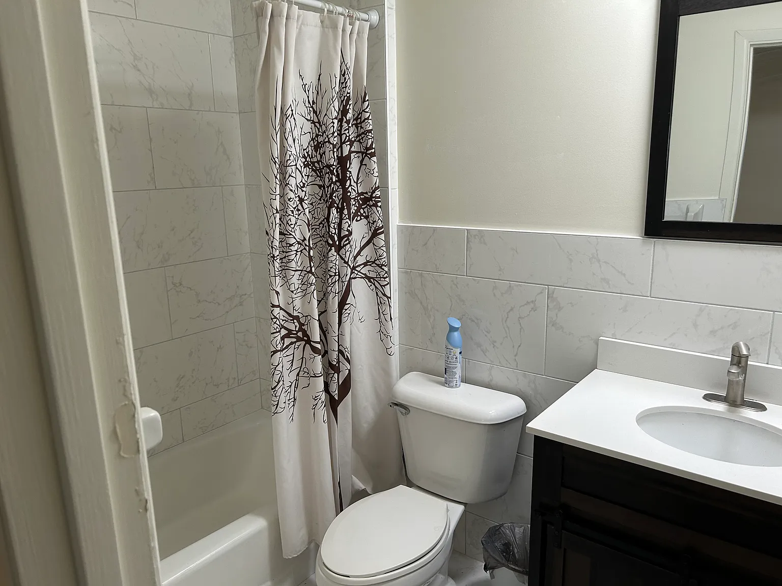 3 bed, 1560 sqft, $2,300 — Photo 2