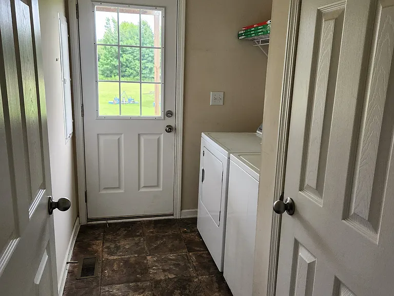 837 S Mills Rd — Photo 2