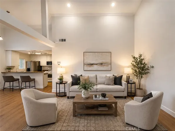 729 S Knott Ave APT 231, Anaheim, CA 92804