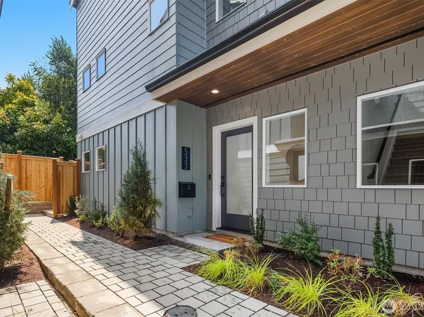 533 N 70th Street, Seattle, WA 98103